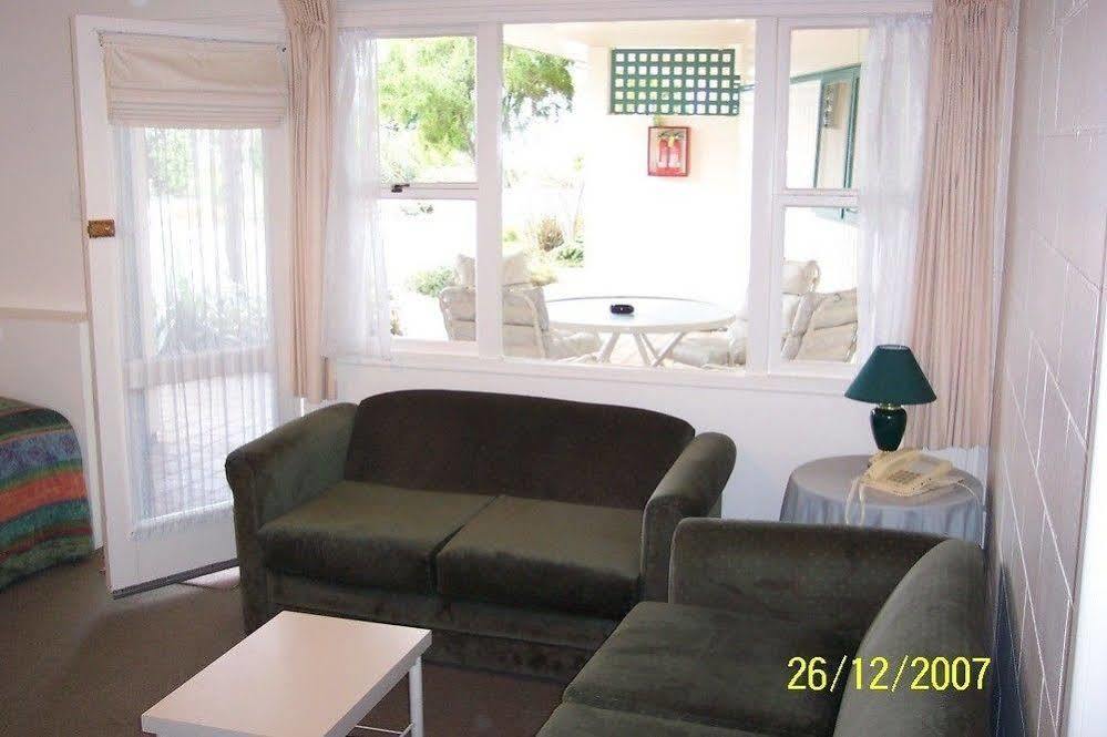 Blue Seas Motel Kaikoura Exterior photo